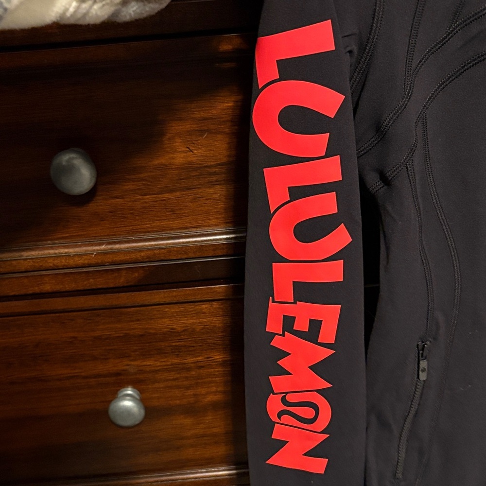 Lululemon Define Jacket Nulu *Disney - Picture 5 of 8